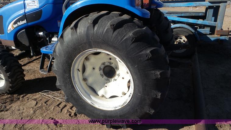 image for item J8258 New Holland TC45A MFWD tractor