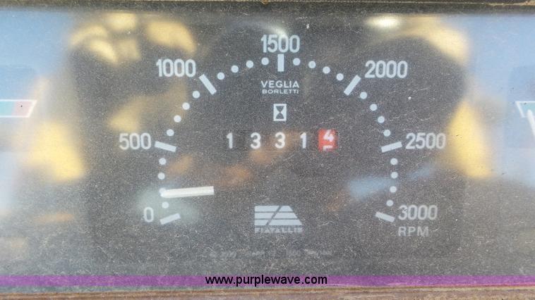 image for item J8259 1984 Fiat-Allis FD5 dozer