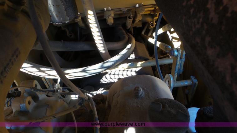 image for item J8259 1984 Fiat-Allis FD5 dozer