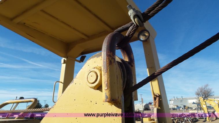 image for item J8259 1984 Fiat-Allis FD5 dozer