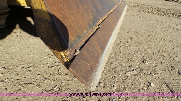 image for item J8259 1984 Fiat-Allis FD5 dozer