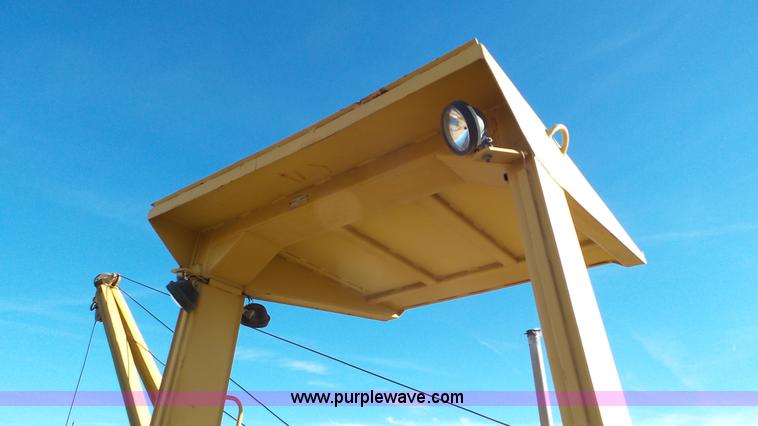 image for item J8259 1984 Fiat-Allis FD5 dozer