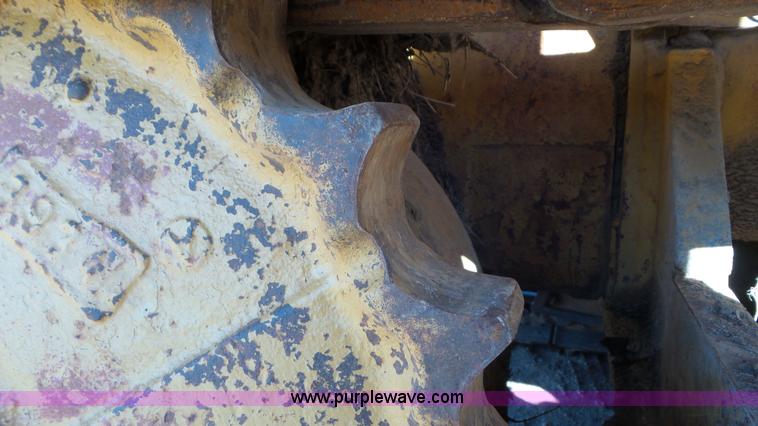 image for item J8259 1984 Fiat-Allis FD5 dozer