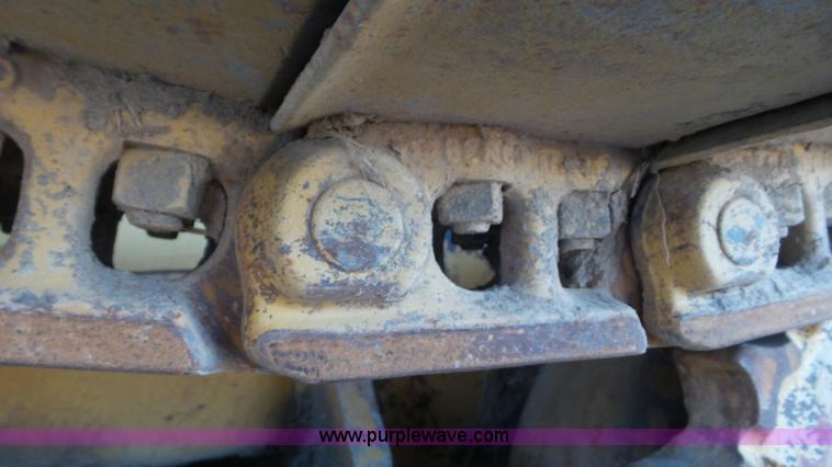 image for item J8259 1984 Fiat-Allis FD5 dozer