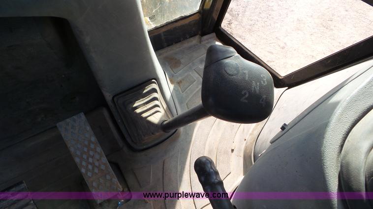 image for item J8260 2001 Caterpillar 420D backhoe