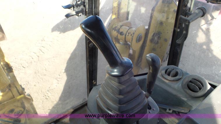 image for item J8260 2001 Caterpillar 420D backhoe