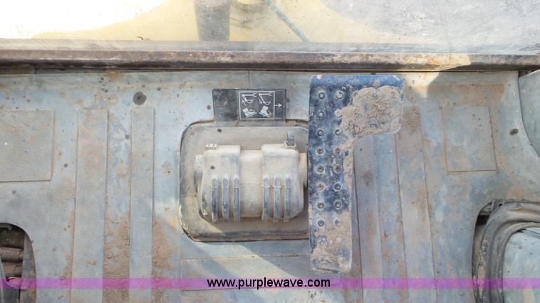 image for item J8260 2001 Caterpillar 420D backhoe