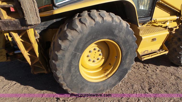 image for item J8260 2001 Caterpillar 420D backhoe