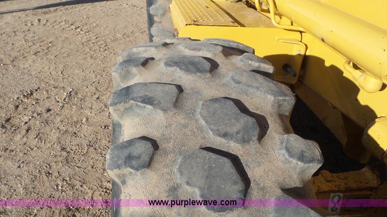 image for item J8260 2001 Caterpillar 420D backhoe