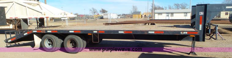 image for item J8262 1993 J-Rod 96-25TDG equipment trailer