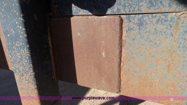 image for item J8262 1993 J-Rod 96-25TDG equipment trailer