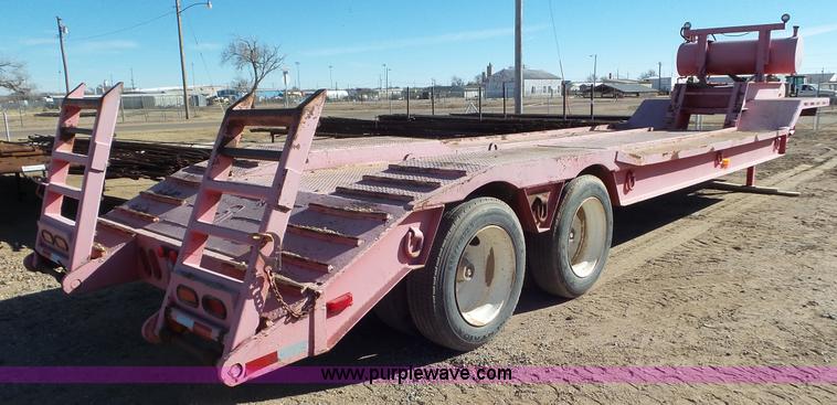 image for item J8263 1978 Tech-Steel drop deck trailer
