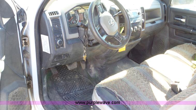 image for item K6975 2012 Dodge Ram 5500 flatbed truck