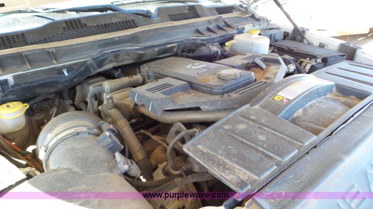 image for item K6975 2012 Dodge Ram 5500 flatbed truck