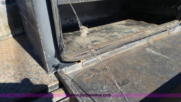 image for item K6975 2012 Dodge Ram 5500 flatbed truck