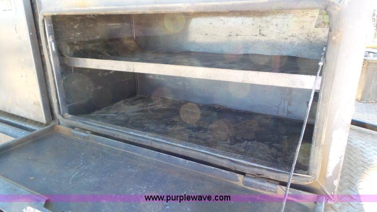 image for item K6975 2012 Dodge Ram 5500 flatbed truck