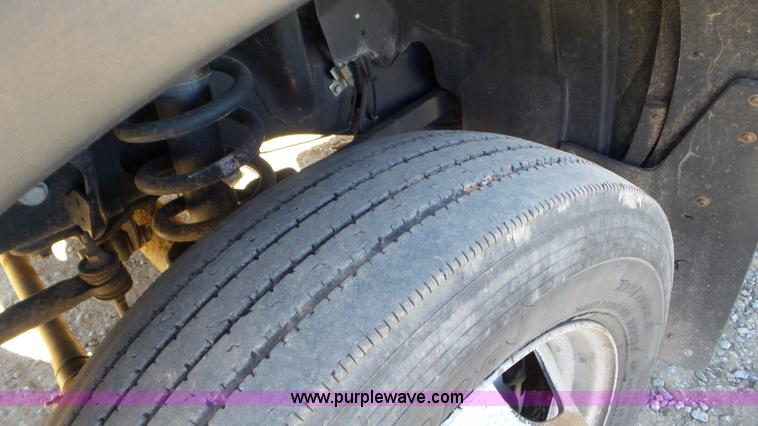 image for item K6975 2012 Dodge Ram 5500 flatbed truck