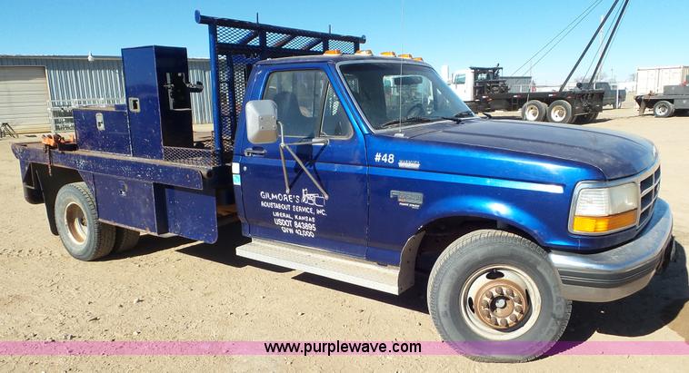 image for item K6976 1996 Ford F450 Super Duty flatbed truck