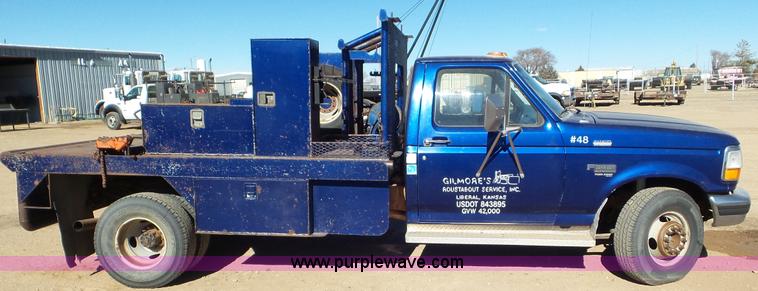 image for item K6976 1996 Ford F450 Super Duty flatbed truck