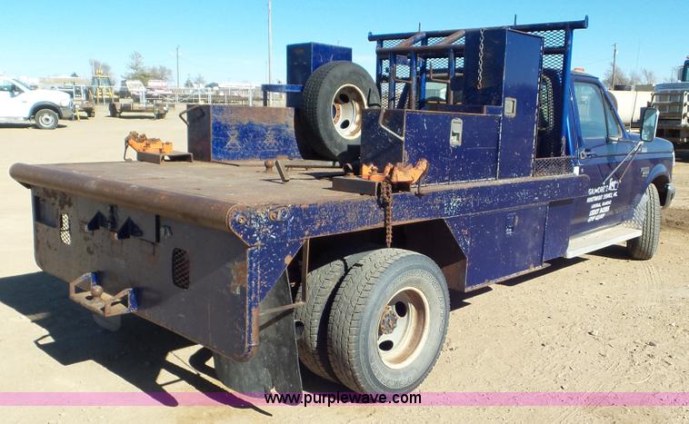 image for item K6976 1996 Ford F450 Super Duty flatbed truck
