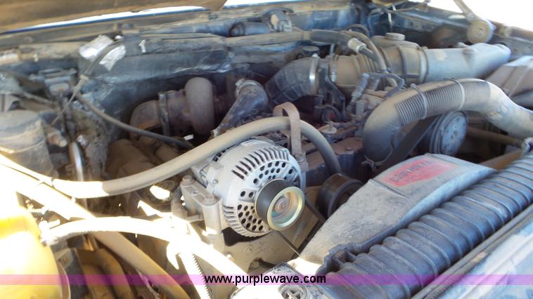 image for item K6976 1996 Ford F450 Super Duty flatbed truck