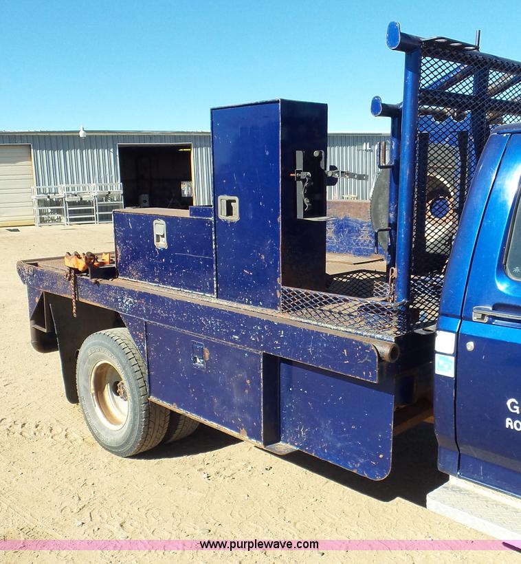 image for item K6976 1996 Ford F450 Super Duty flatbed truck