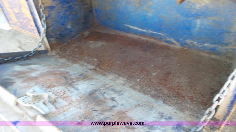 image for item K6976 1996 Ford F450 Super Duty flatbed truck