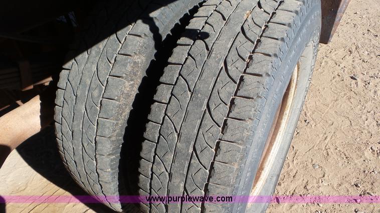 image for item K6976 1996 Ford F450 Super Duty flatbed truck