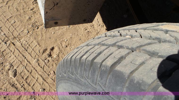 image for item K6976 1996 Ford F450 Super Duty flatbed truck