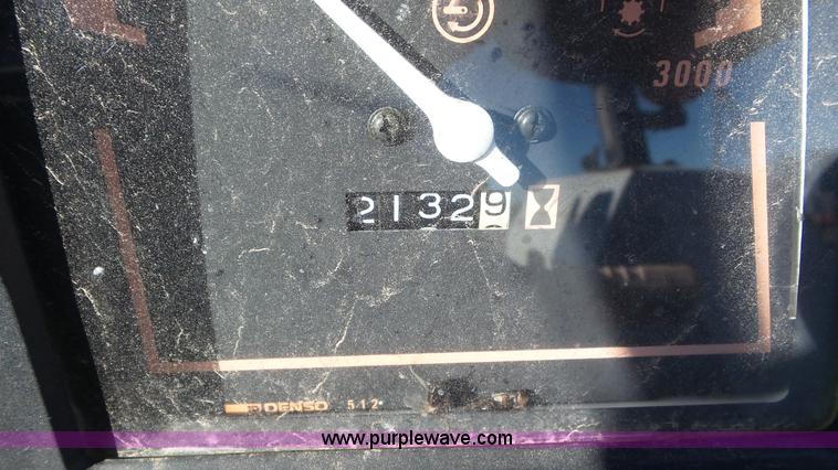 image for item K6977 1996 New Holland 1920 MFWD tractor