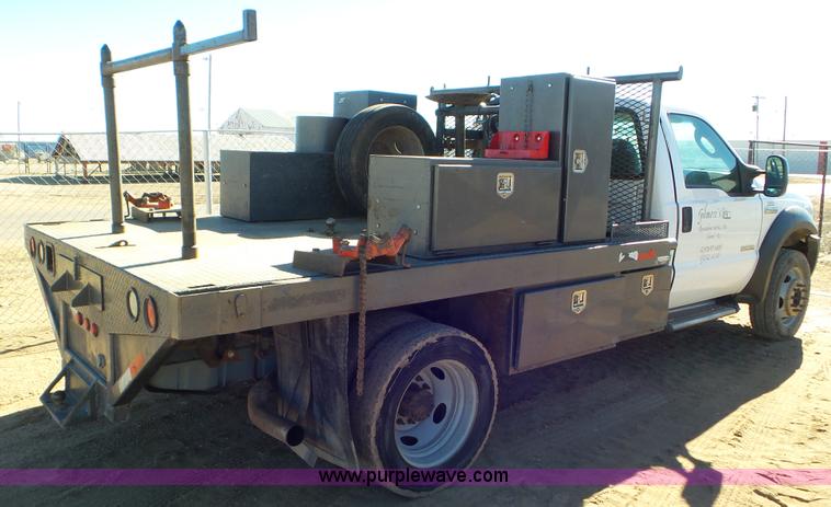 image for item K6978 2007 Ford F450 Super Duty flatbed truck