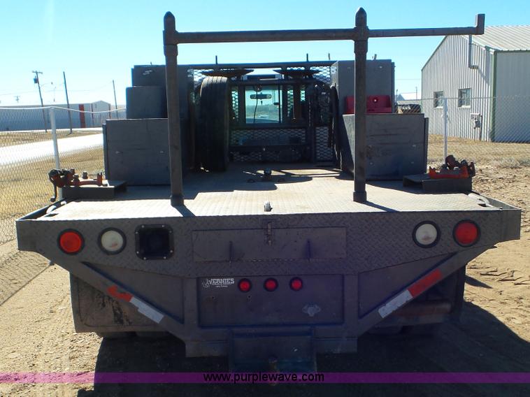 image for item K6978 2007 Ford F450 Super Duty flatbed truck