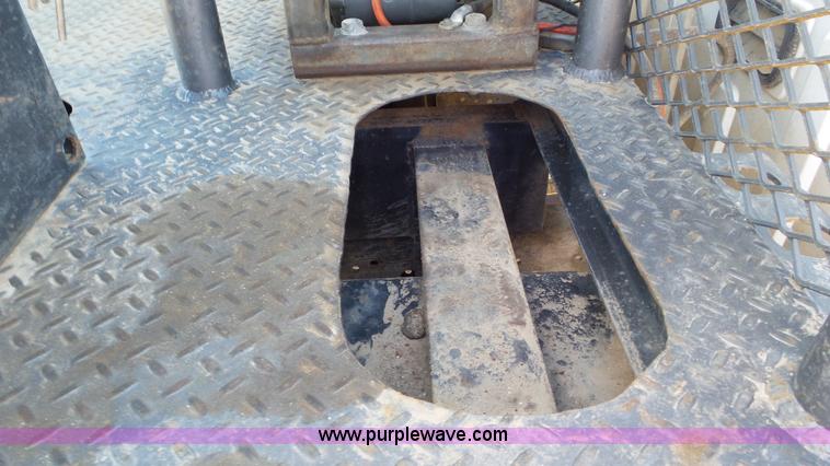 image for item K6978 2007 Ford F450 Super Duty flatbed truck