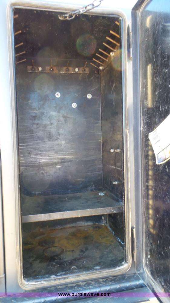 image for item K6978 2007 Ford F450 Super Duty flatbed truck