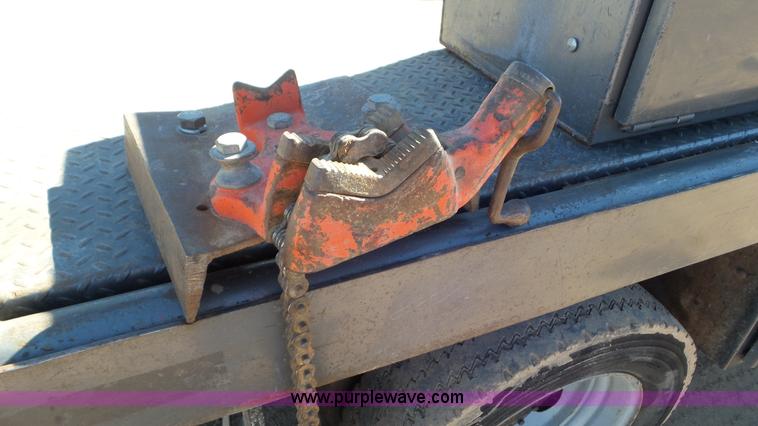 image for item K6978 2007 Ford F450 Super Duty flatbed truck