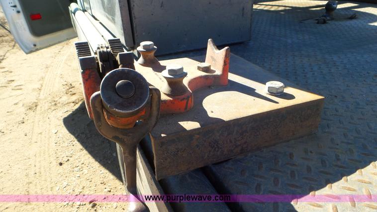 image for item K6978 2007 Ford F450 Super Duty flatbed truck