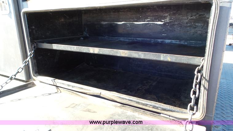 image for item K6978 2007 Ford F450 Super Duty flatbed truck