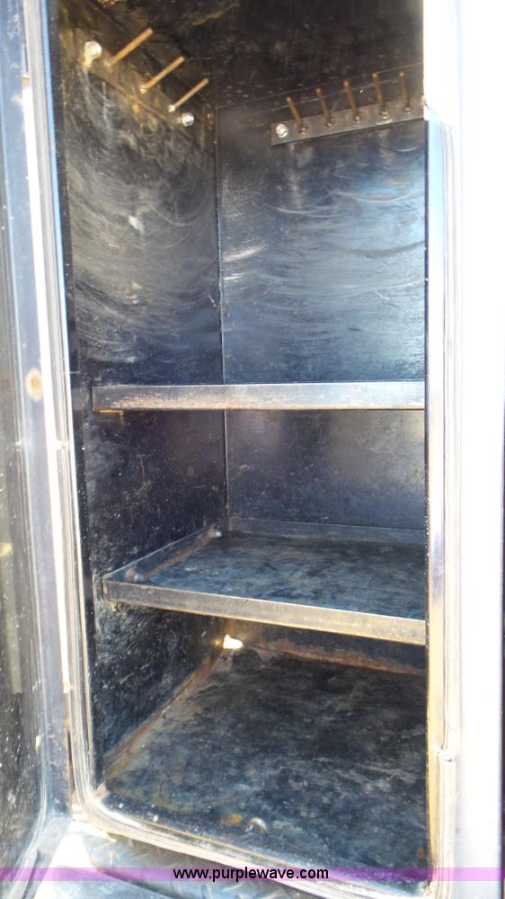 image for item K6978 2007 Ford F450 Super Duty flatbed truck