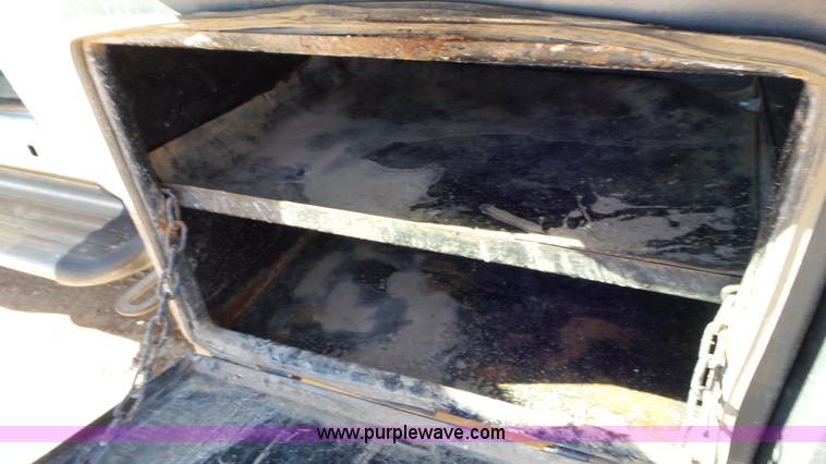 image for item K6978 2007 Ford F450 Super Duty flatbed truck