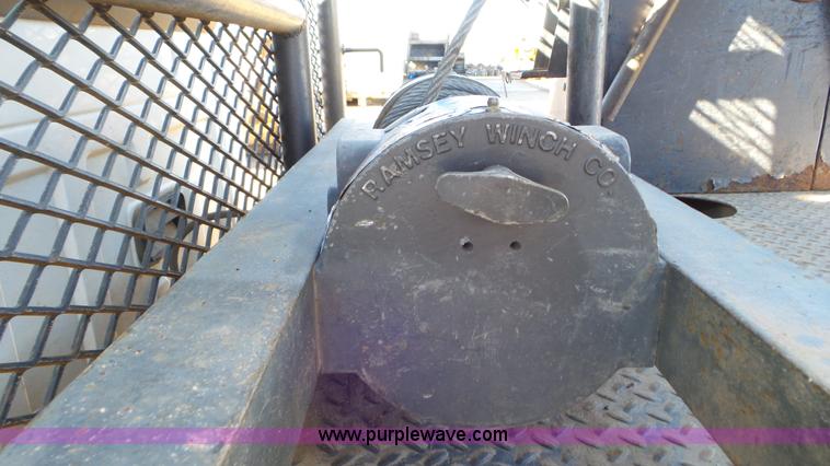 image for item K6978 2007 Ford F450 Super Duty flatbed truck