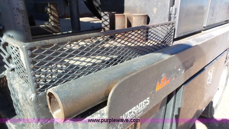 image for item K6978 2007 Ford F450 Super Duty flatbed truck