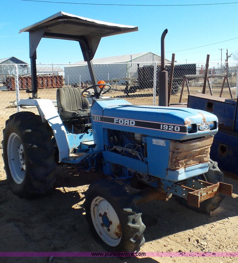 Ford 1920 MFWD tractor in Liberal, KS Item K6991 sold Purple Wave