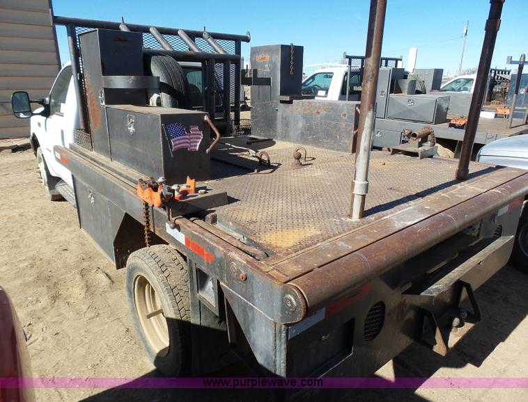 image for item K6994 2000 Ford F550 Super Duty flatbed truck