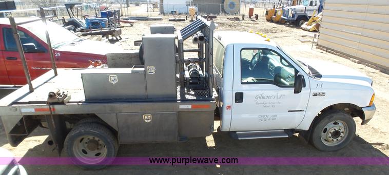 image for item K6994 2000 Ford F550 Super Duty flatbed truck