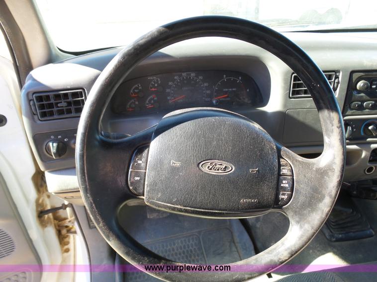 image for item K6994 2000 Ford F550 Super Duty flatbed truck