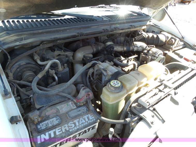 image for item K6994 2000 Ford F550 Super Duty flatbed truck