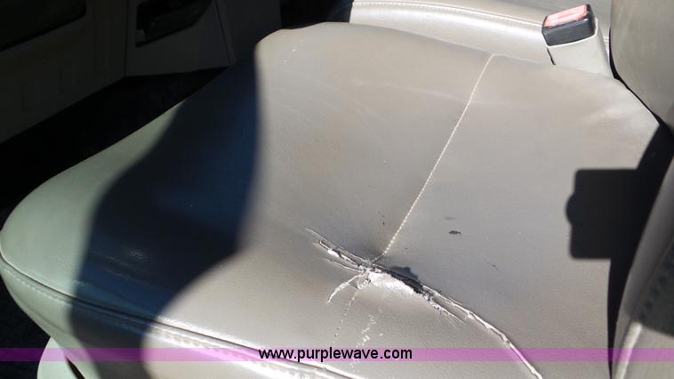 image for item K6996 2008 Ford F450 Super Duty flatbed truck