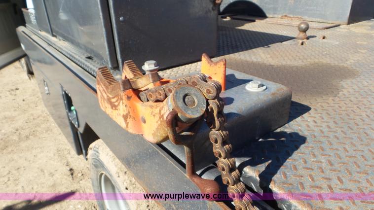 image for item K6996 2008 Ford F450 Super Duty flatbed truck