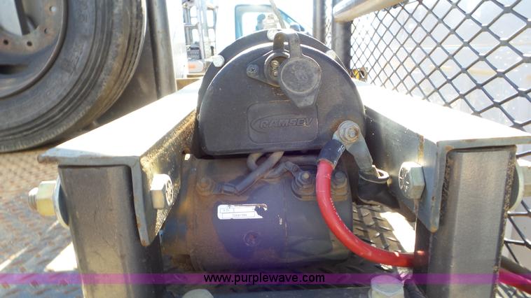 image for item K6996 2008 Ford F450 Super Duty flatbed truck