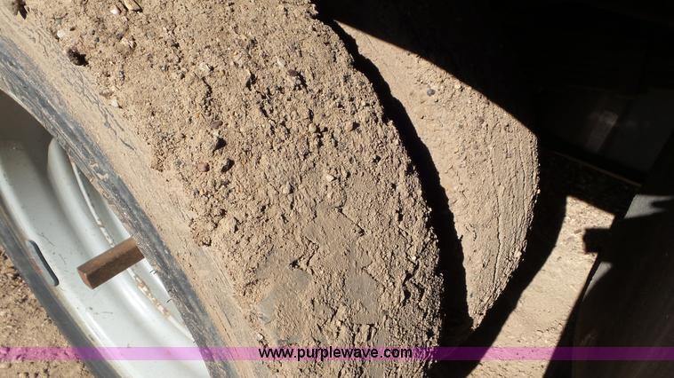 image for item K6996 2008 Ford F450 Super Duty flatbed truck